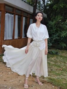 图片[3]-跟明星学穿搭——白衬衫+半身群，高级又洋气-muzimeixue